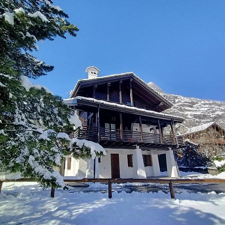 La Maison Des Guides - Trilocale A 500 Mt Dalle Piste Di Dolonne كورمايور المظهر الخارجي الصورة